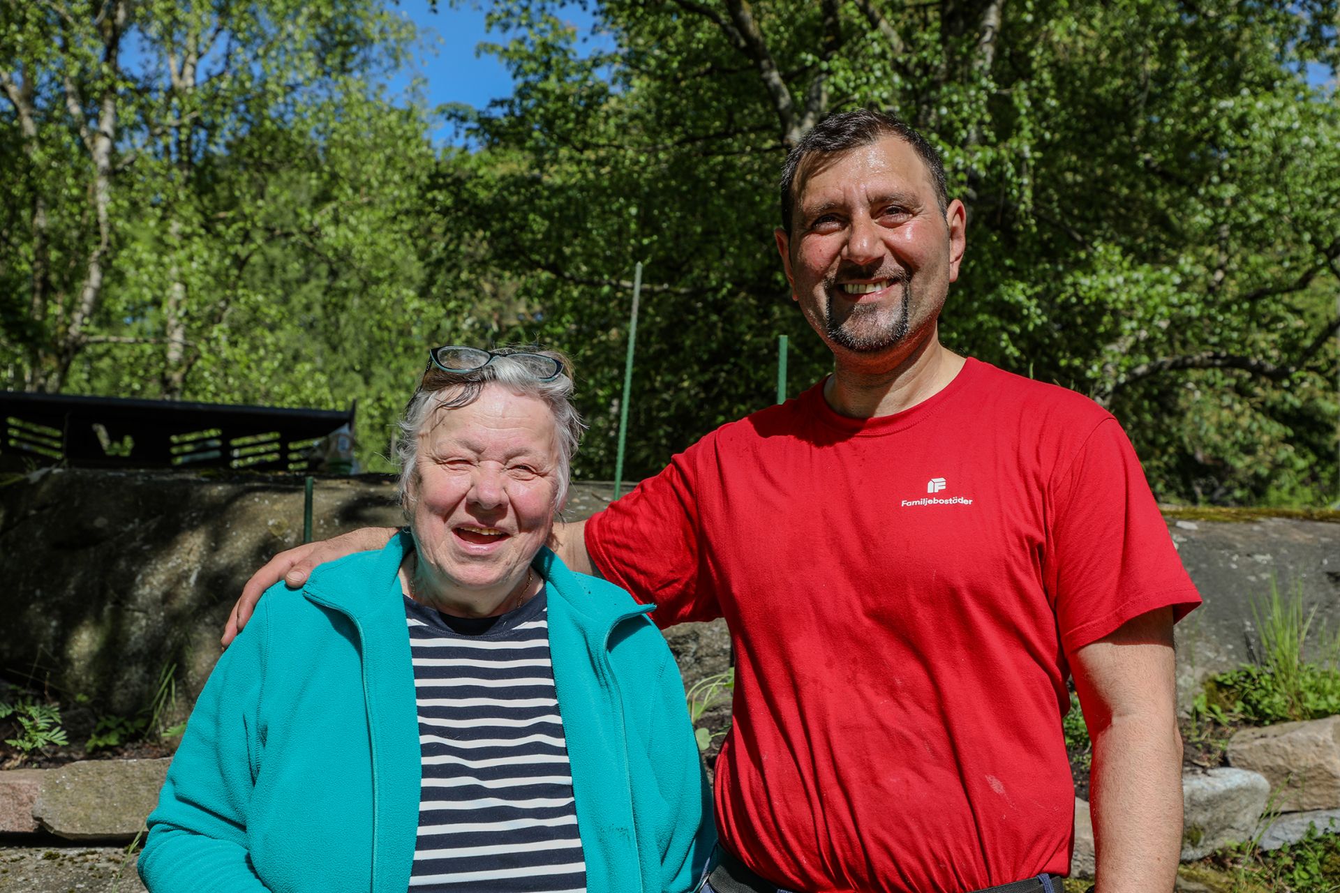 Miljan och Tamara delar kärleken till blommor och Kortedala