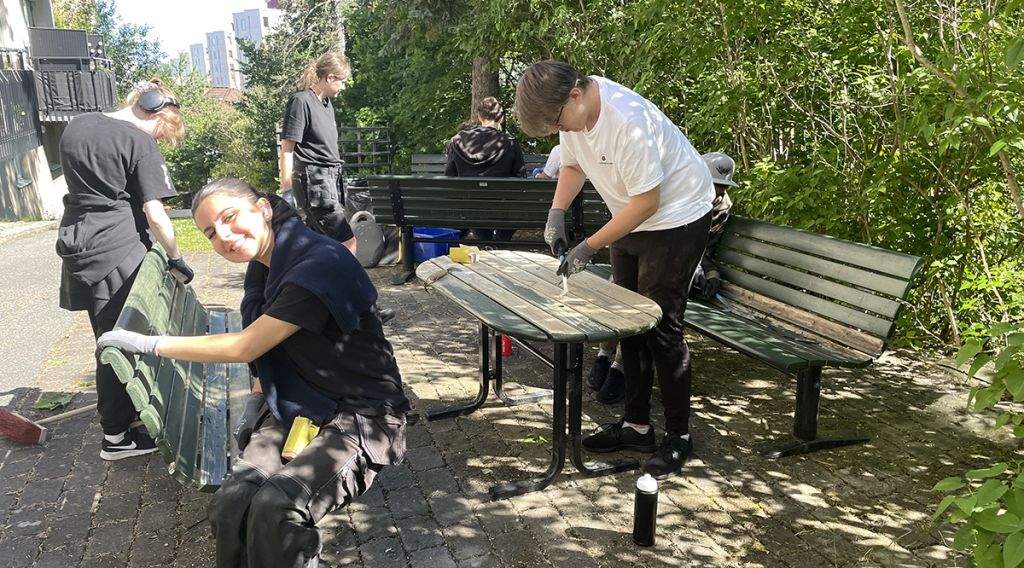 Feriejobb för 430 ungdomar