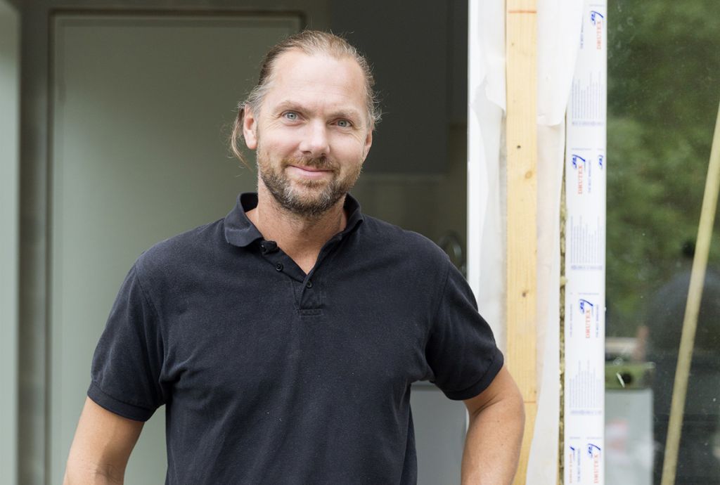Porträtt på en man som ler Porträtt på en man som ler